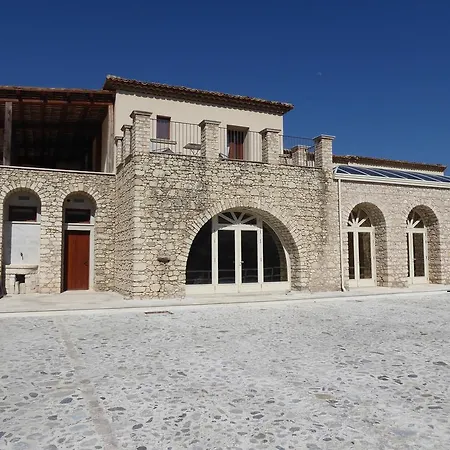 Agroturismo Casale Della Rocca *